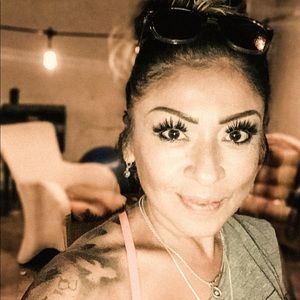 Meet your Posher, Abs